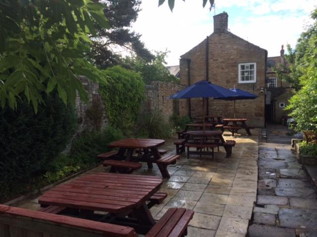Coach And Horses Hotel Barnard Castle Exterior photo
